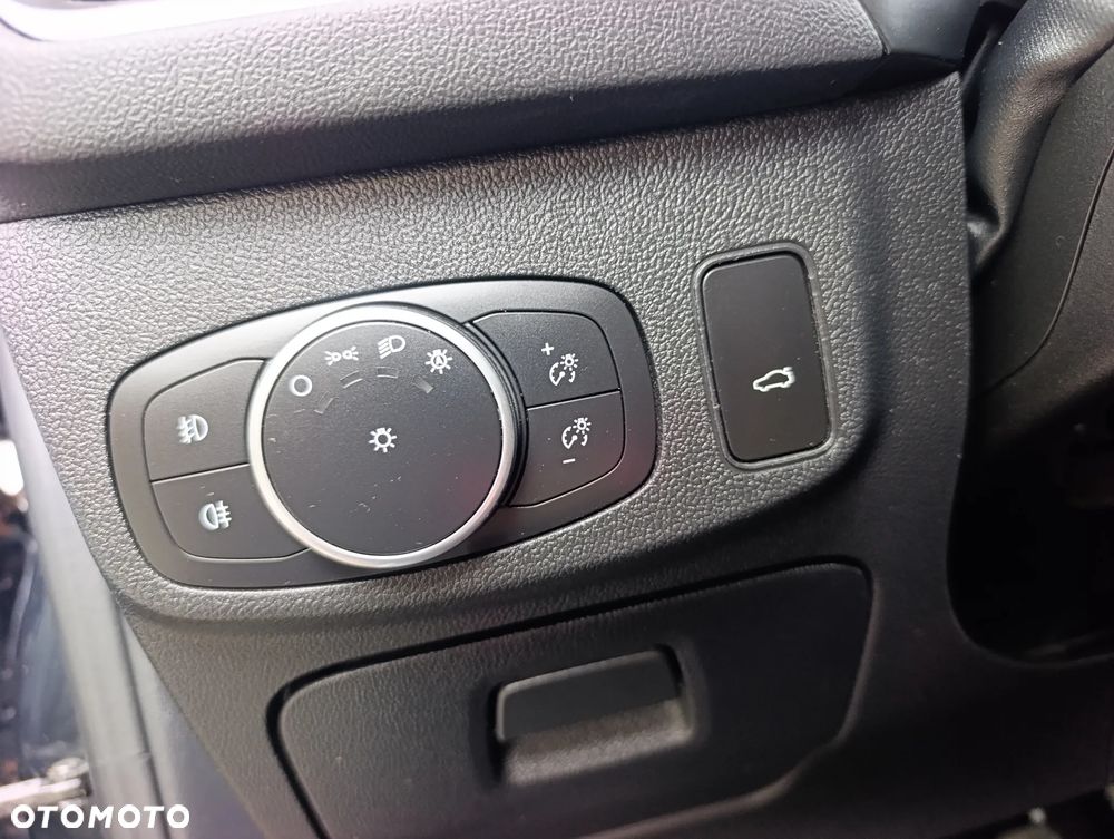 Ford Focus 1.5 EcoBlue STart-Stopp-System TITANIUM X - 34