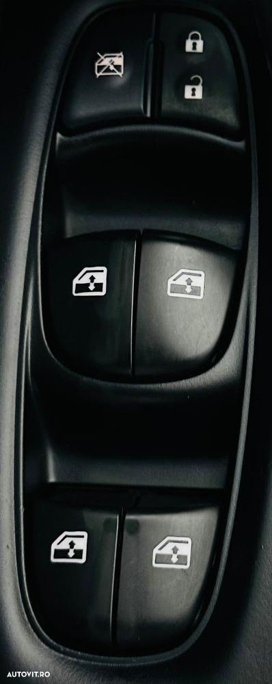 Nissan Qashqai 1.2 DIG-T N-Vision - 11