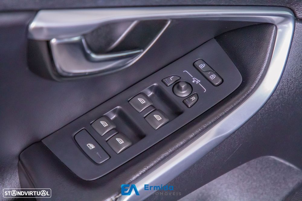 Volvo V40 1.6 D2 R-Design - 30