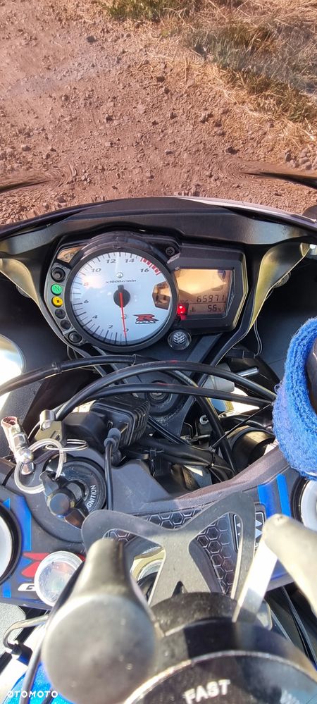 Suzuki GSX-R - 16