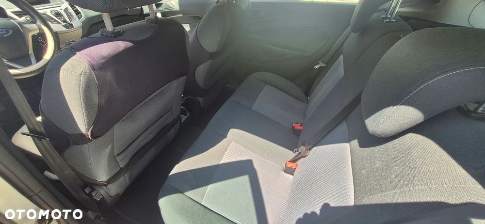 Ford Fiesta 1.25 Silver X (Ambiente) - 10