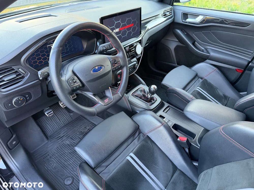 Ford Focus 2.3 EcoBoost ST X - 13