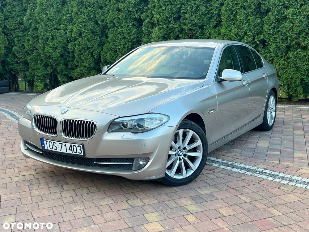 BMW Seria 5 523i - 2