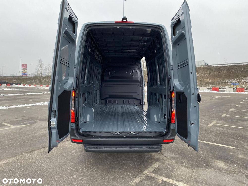 Mercedes-Benz Sprinter - 18