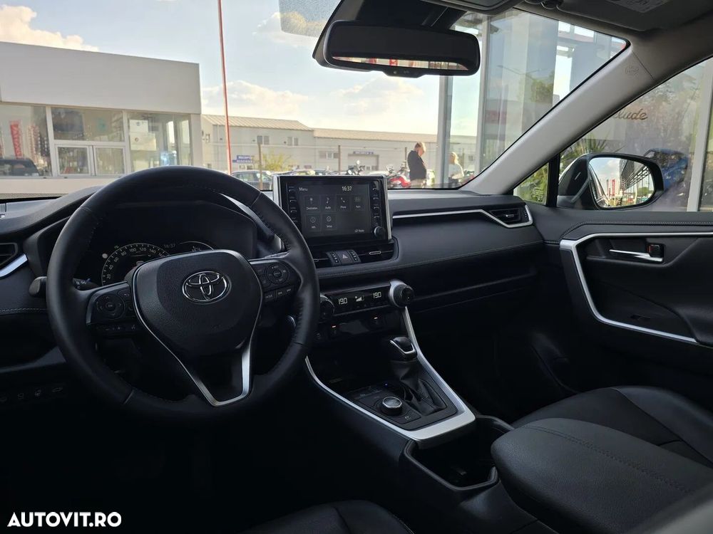 Toyota RAV4 - 18
