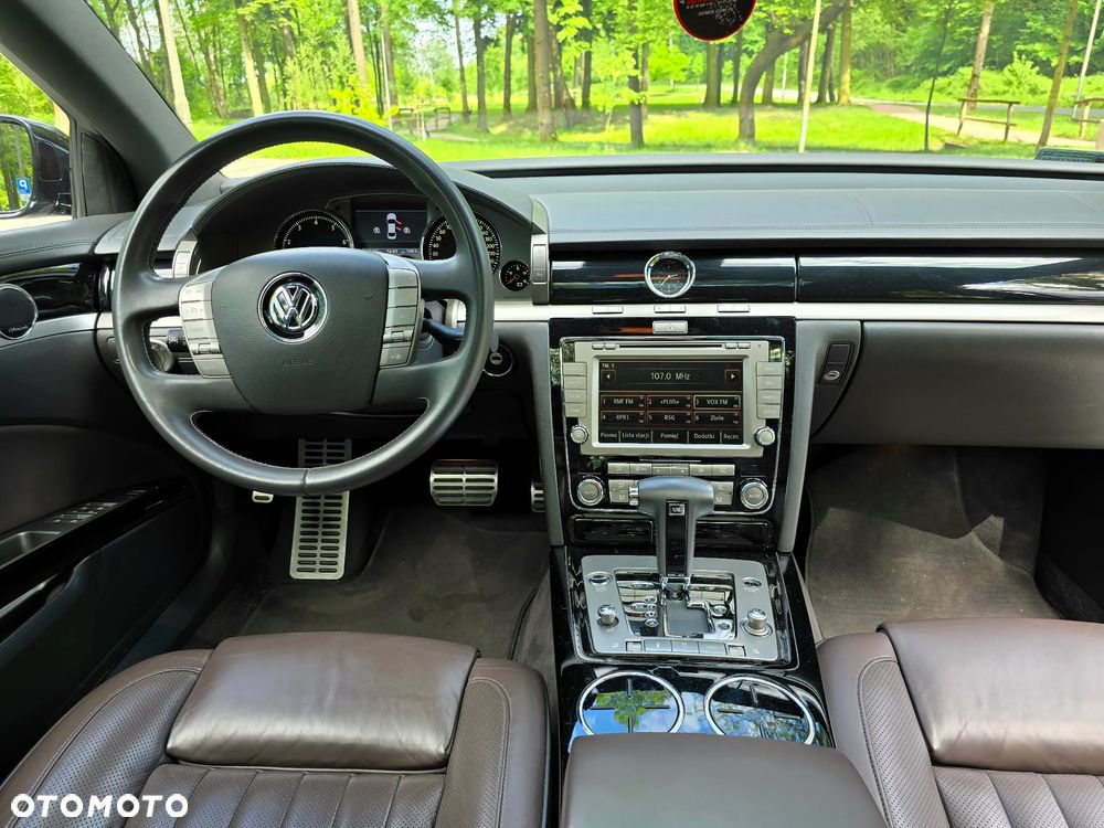 Volkswagen Phaeton 4.2 V8 4MOTION Automatik (5 Sitzer) - 17