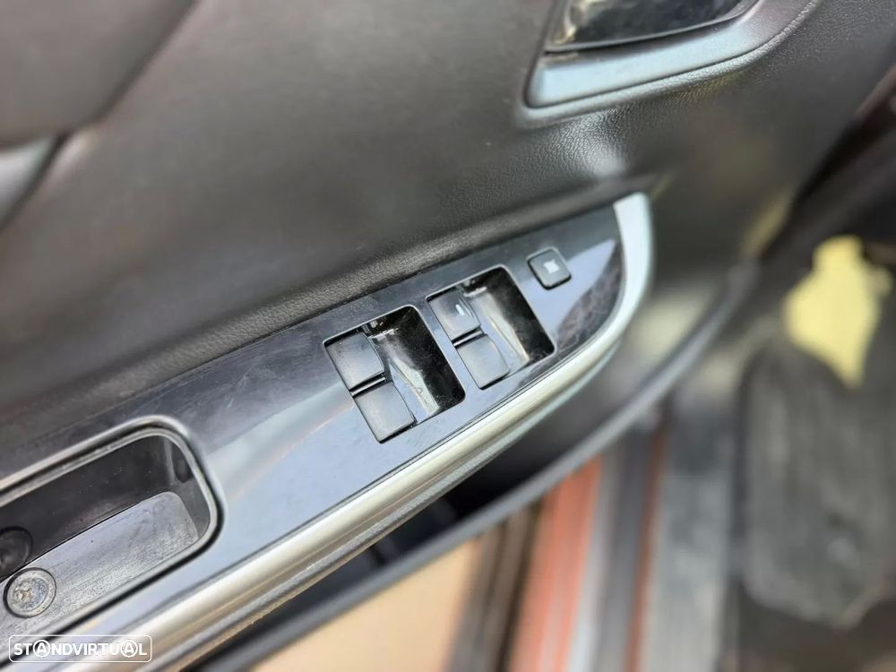 Mitsubishi L200 - 5