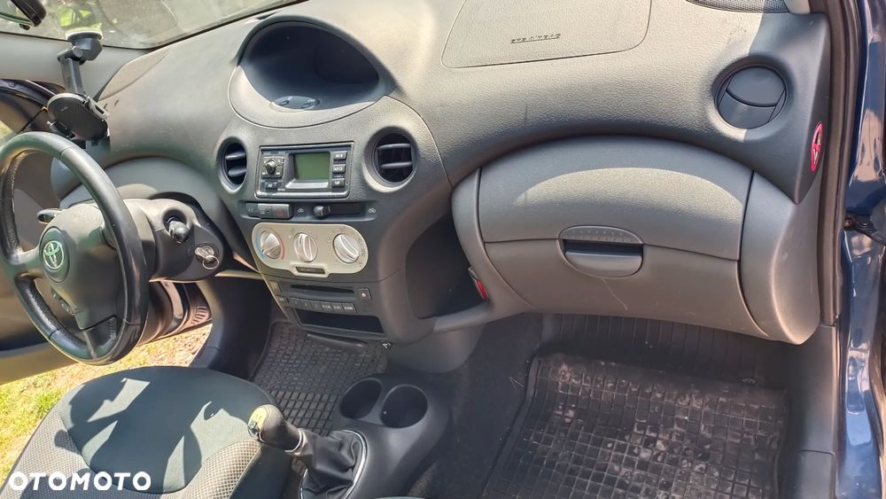Toyota Yaris 1.3 Blue - 13
