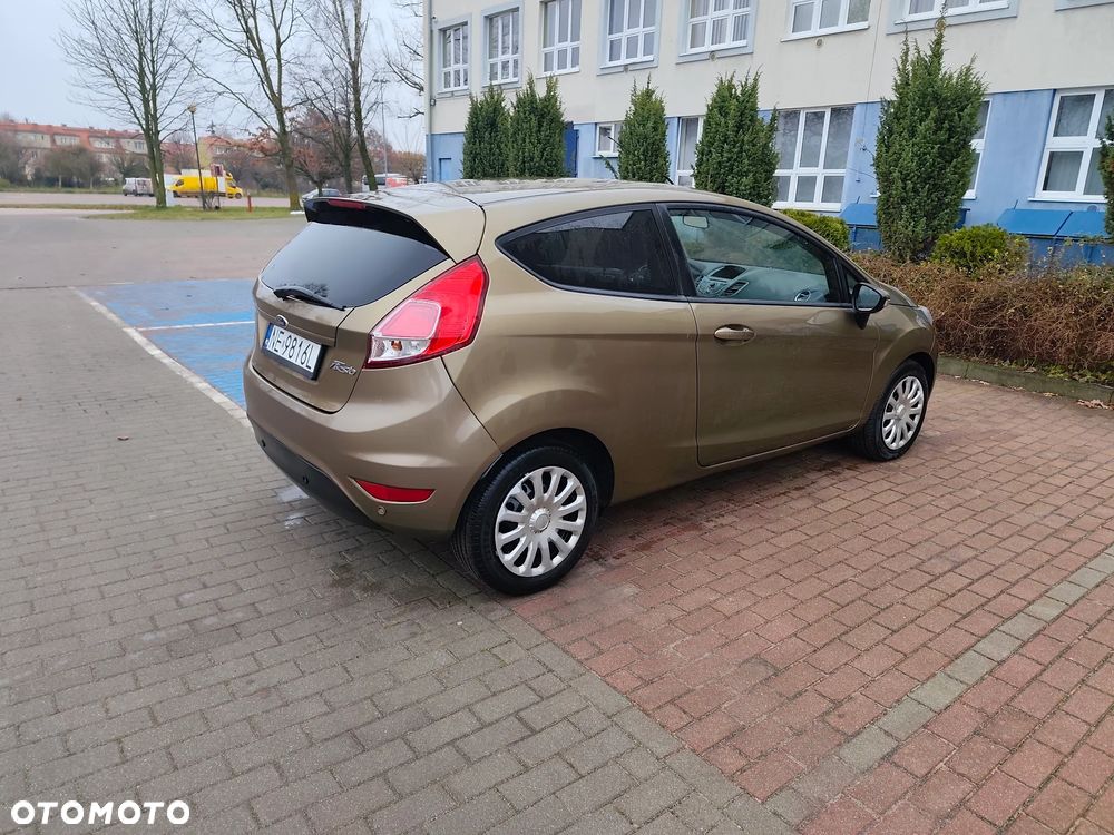 Ford Fiesta 1.6 Ti-VCT SYNC Edition - 10