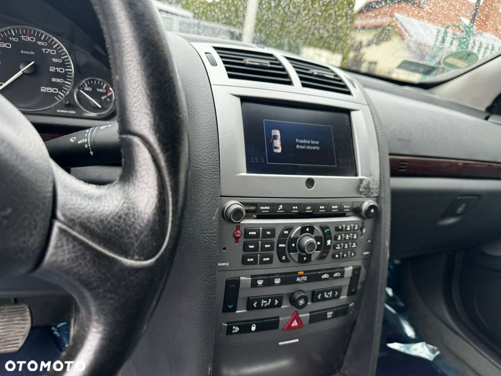 Peugeot 407 - 14