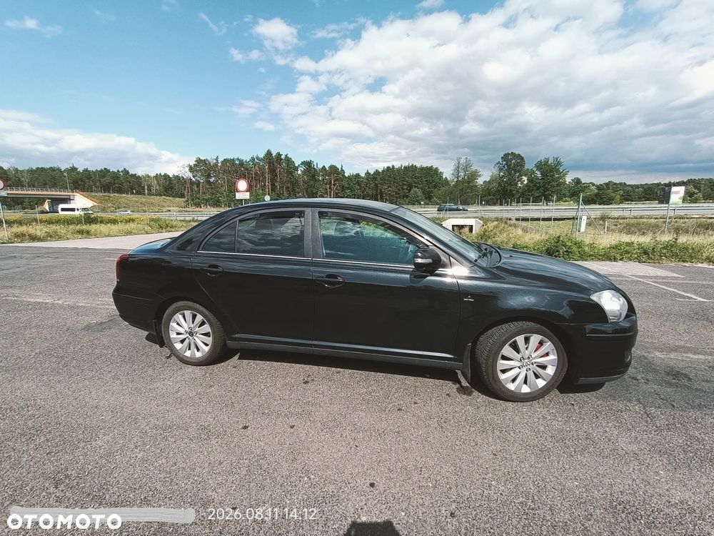 Toyota Avensis 2.0 D-4D Sol - 3