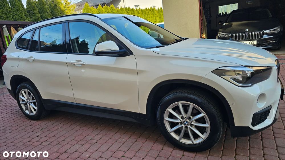 BMW X1 sDrive18d xLine - 22