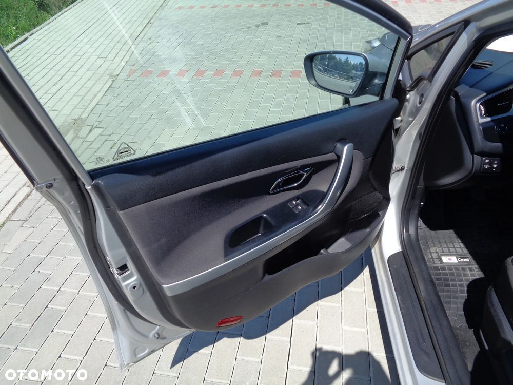 Kia Ceed 1.4 XL - 10