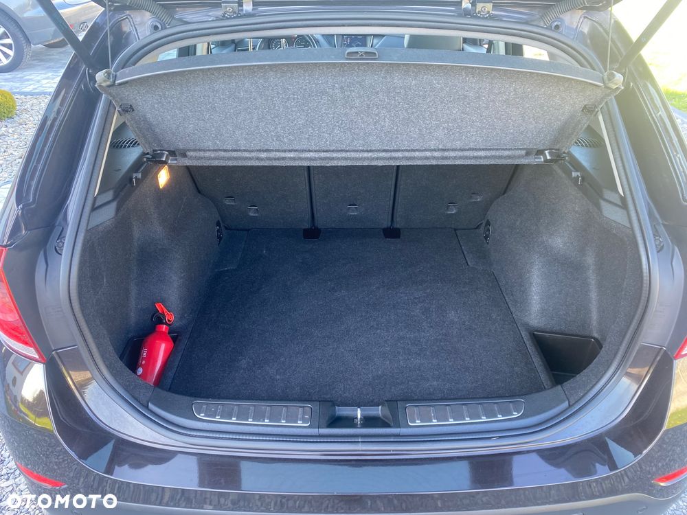 BMW X1 sDrive18d xLine - 19