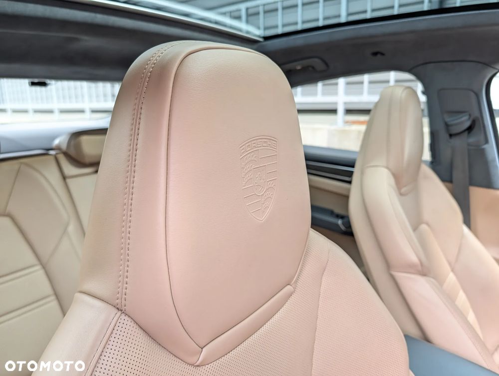 Porsche Cayenne - 24