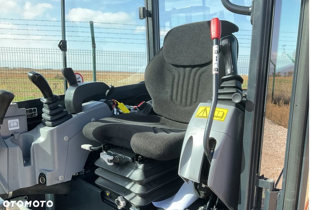 Kubota Kubota KX027-4  Minikoparka  ROKU 2023 - 3