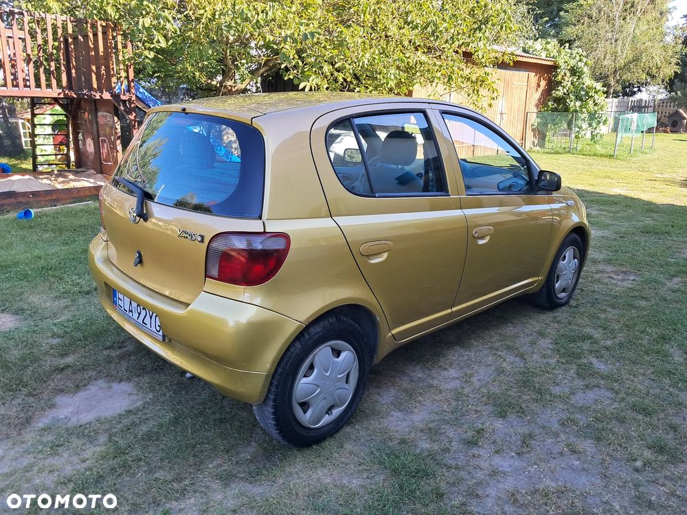 Toyota Yaris - 7