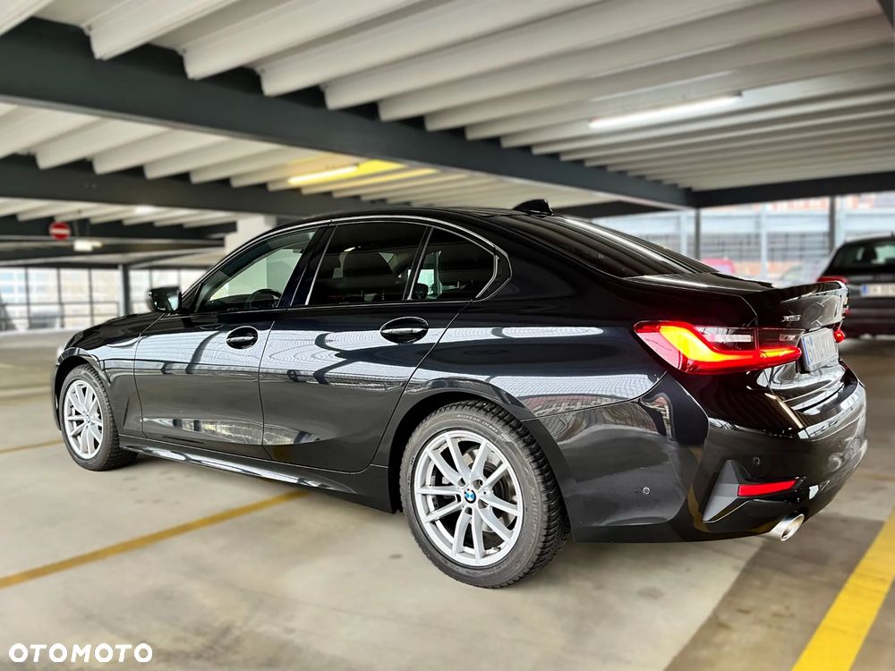 BMW Seria 3 320d xDrive Advantage - 11