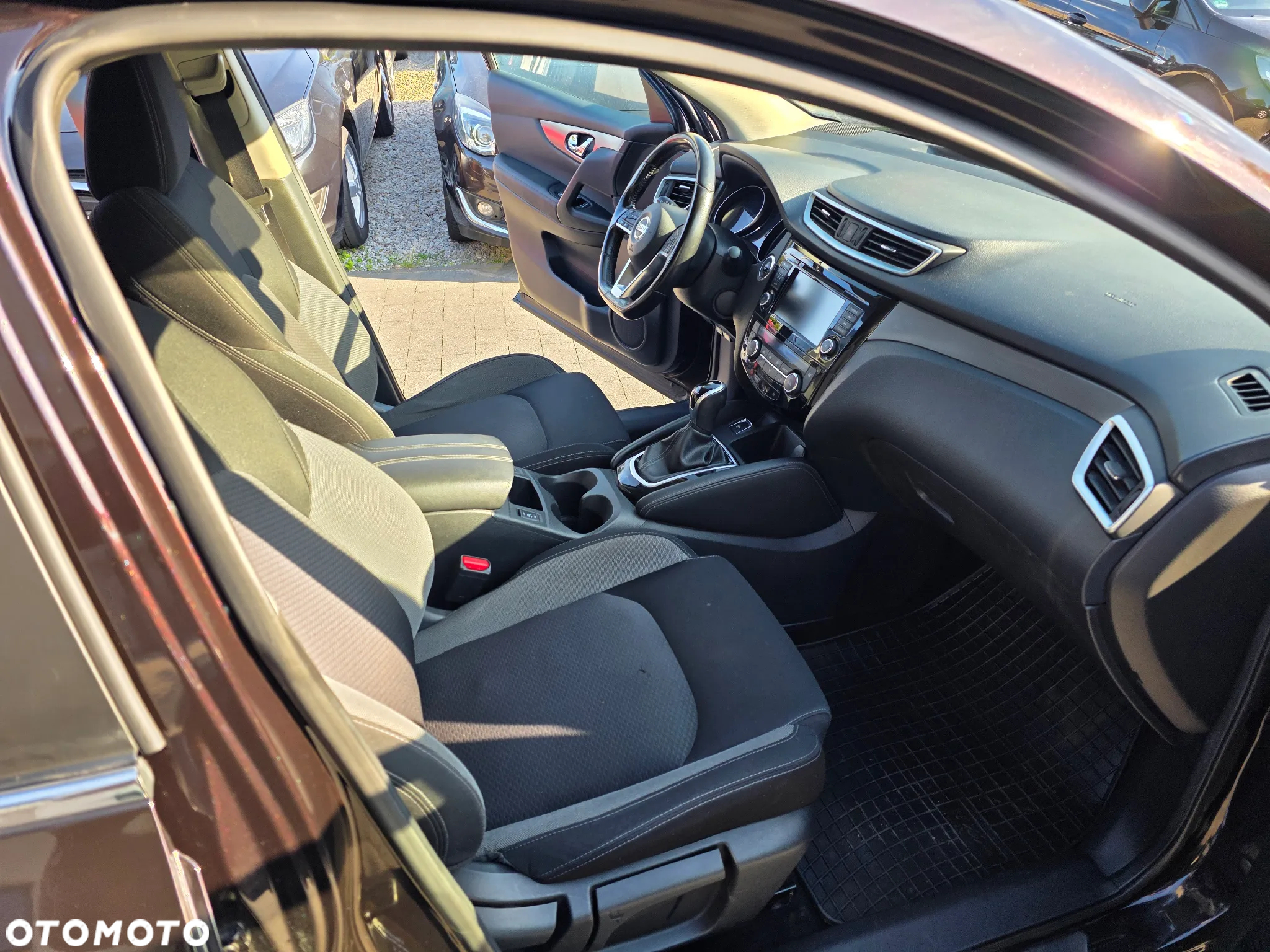 Nissan Qashqai 1.3 DIG-T DCT N-CONNECTA - 15