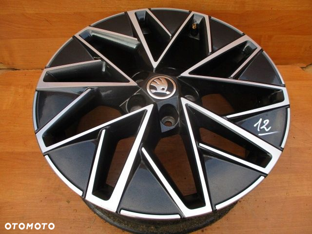 SKODA OCTAVIA IV FELGA 7 x 17 ET46 5E3601025 - 3