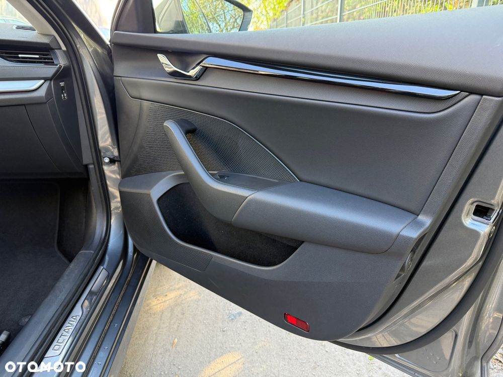 Skoda Octavia 1.5 TSI Clever - 33