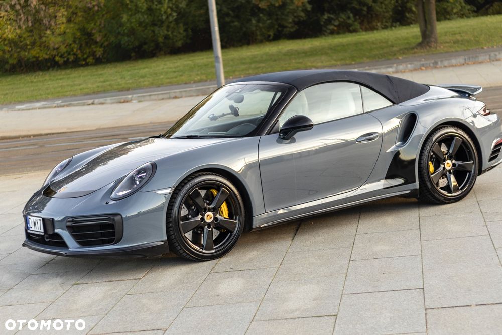 Porsche 911 Turbo S Cabrio - 6