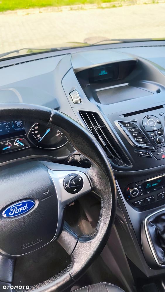 Ford Kuga 1.5 EcoBoost 2x4 Business Edition - 8