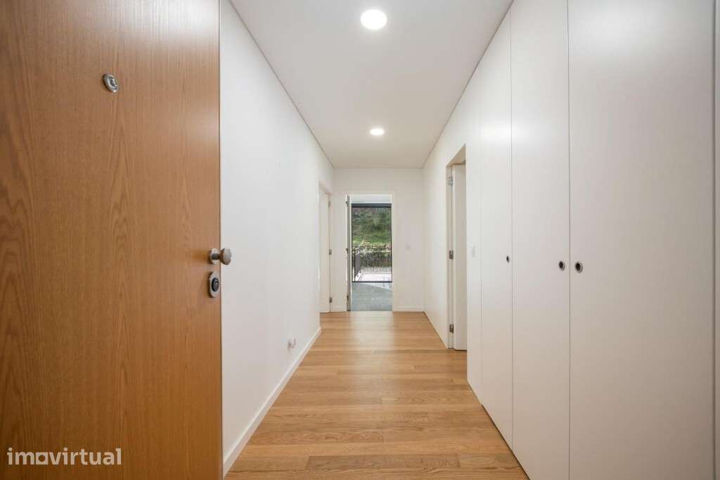 Apartamento T3 com garagem, Quinta da Portela - Grande imagem: 3/21