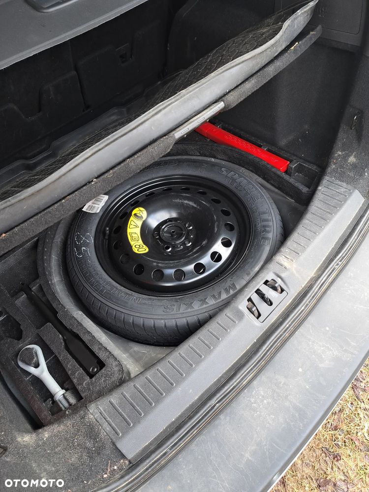 Ford Kuga 2.0 TDCi 2x4 Business Edition - 13