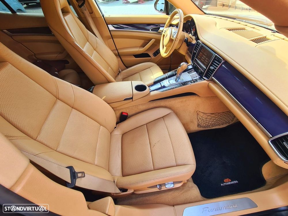 Porsche Panamera - 17