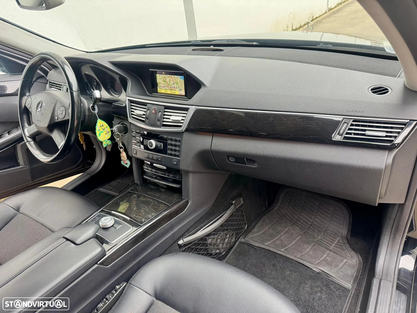 Mercedes-Benz E 220 BlueTEC Avantgarde Auto. - 16