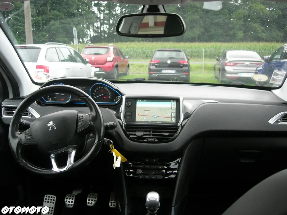 Peugeot 2008 1.6 e-HDi Allure S&S - 16