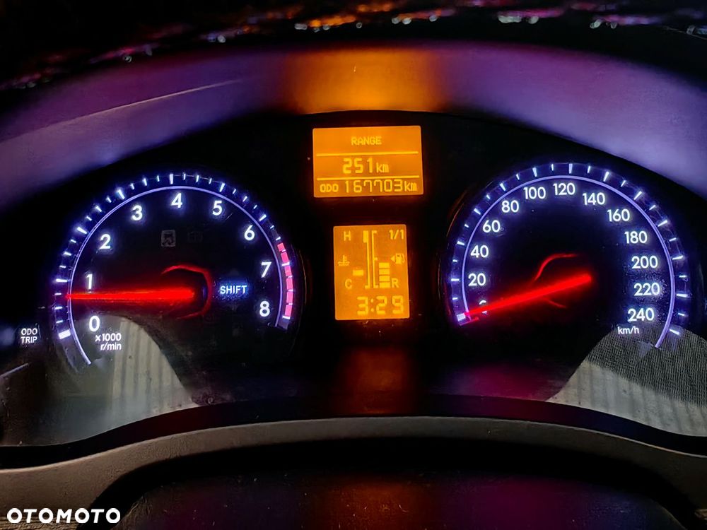Toyota Avensis 1.8 Sol - 13