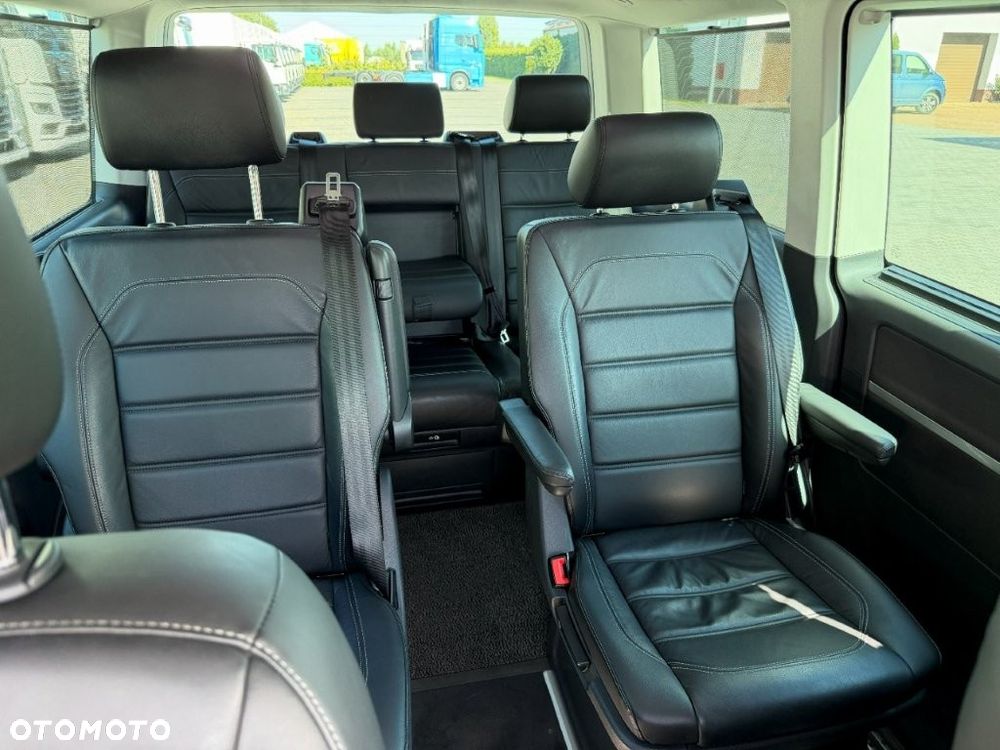 Volkswagen Multivan - 11