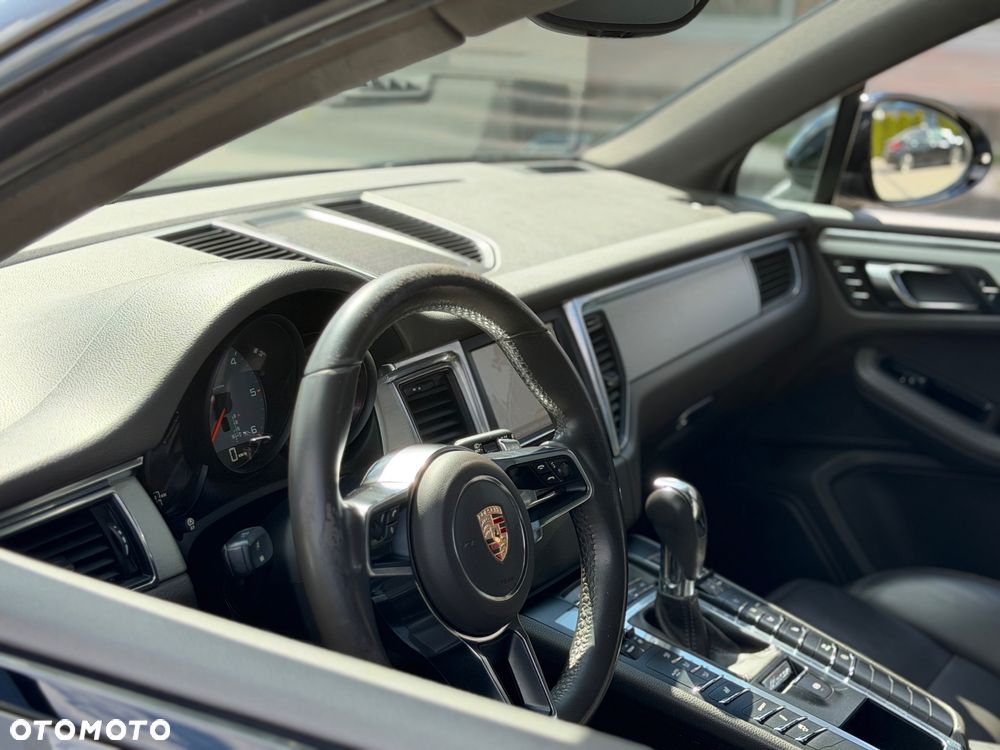 Porsche Macan - 25