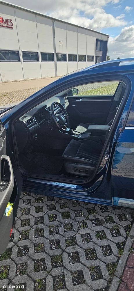 Skoda Superb 2.0 TDI DSG Premium Edition - 16