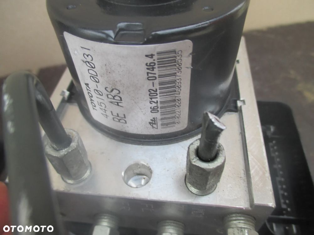 pompa ABS Toyota Yaris II 445100D031 - 2