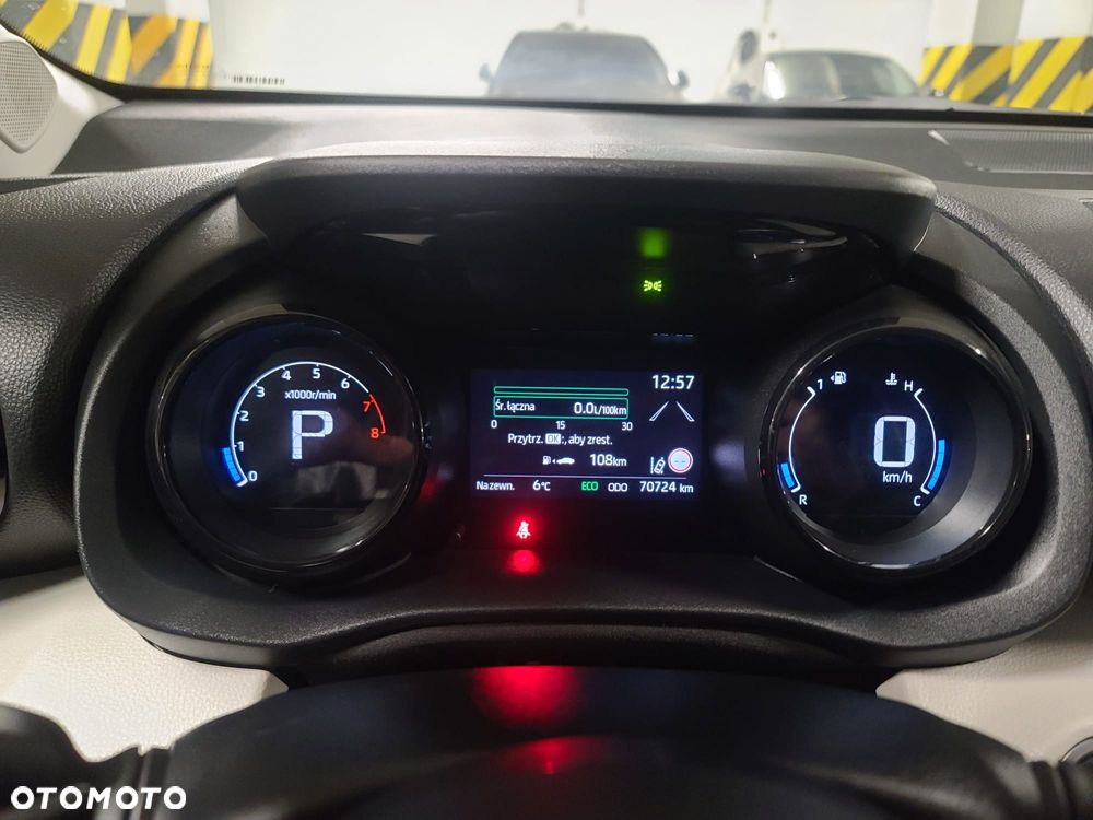 Toyota Yaris 1.5 Selection Style CVT - 17