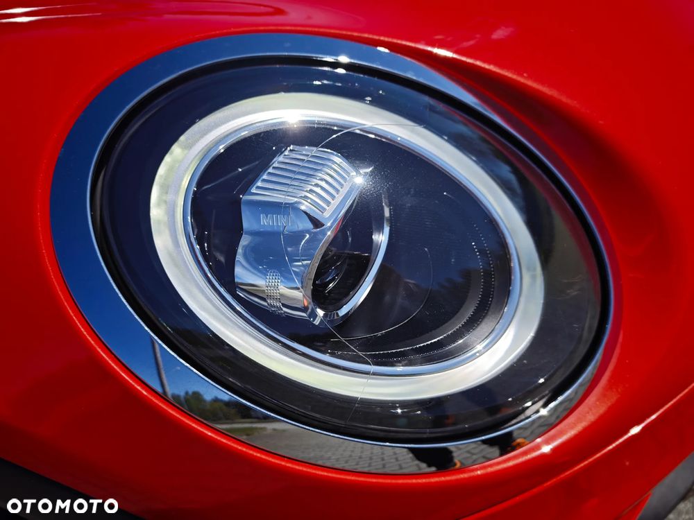 MINI Cooper Essential Trim - 8