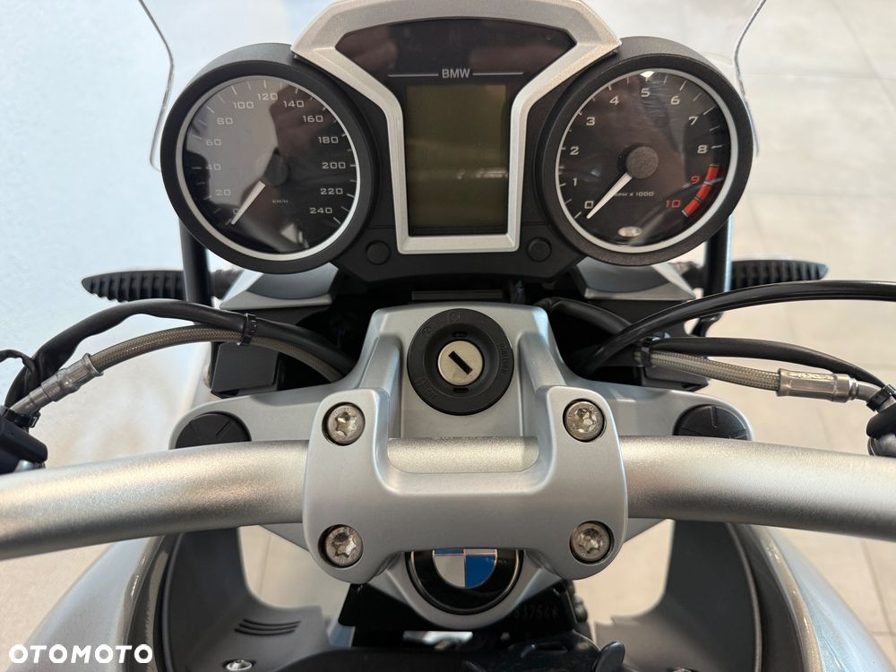 BMW R - 8