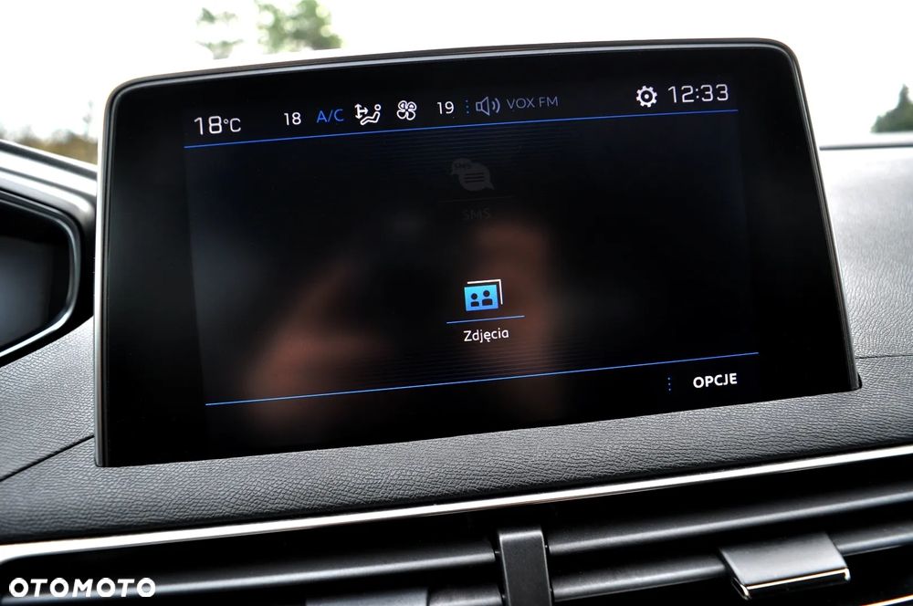 Peugeot 3008 1.2 PureTech Allure S&S - 28