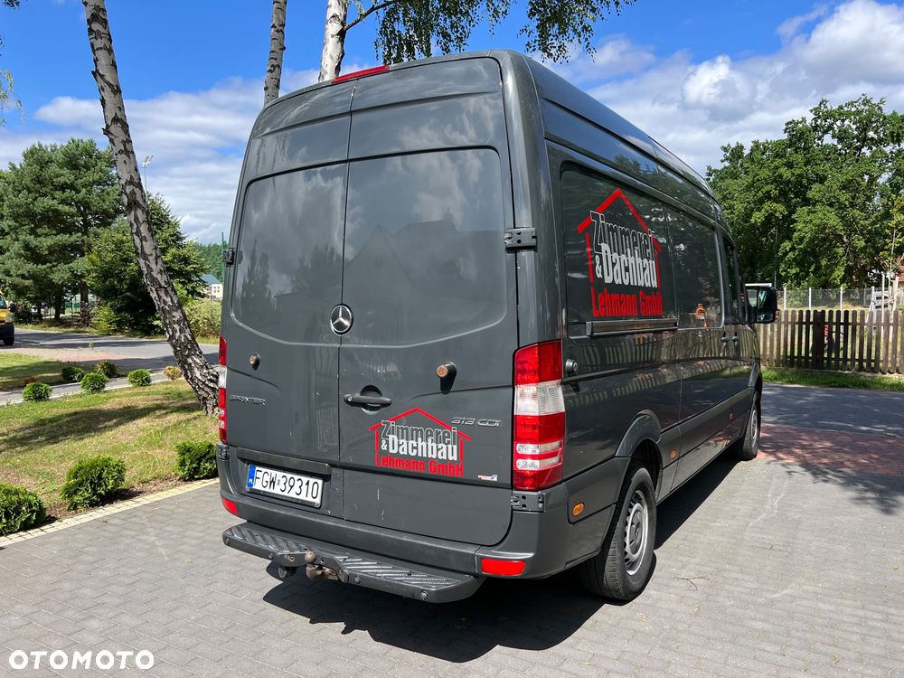 Mercedes-Benz Sprinter - 8