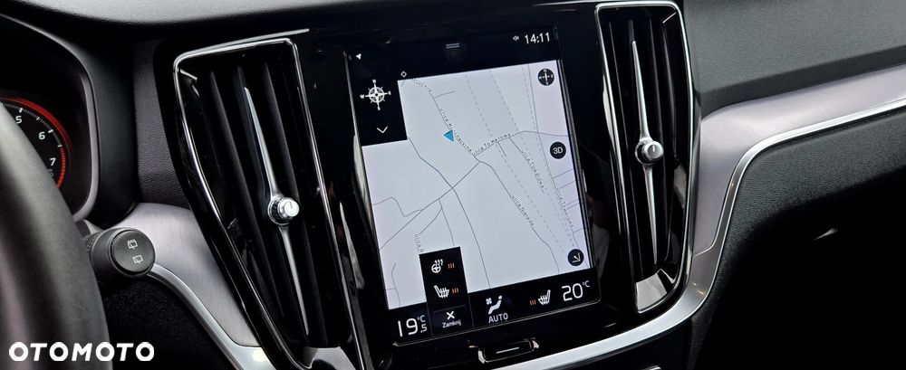 Volvo V60 B3 B DKG Momentum Pro - 26