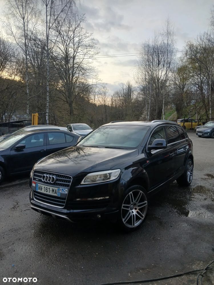 Audi Q7 4.2 FSI Quattro Tiptronic - 1