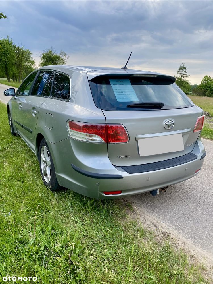 Toyota Avensis 1.8 Luna - 13