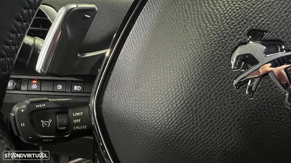 Peugeot 3008 1.6 Hybrid Allure Pack e-EAT8 - 17