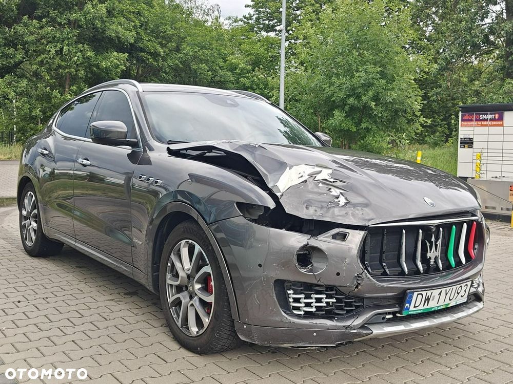 Maserati Levante - 3