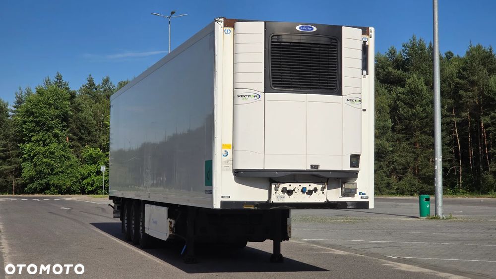 Krone CHŁODNIA / OŚ PODNOSZONA / PALECIARA / 4 RYGLE / AGREGAT CARRIER VECTOR 1550 / ELEKTRYK / DRUKARKA - 9