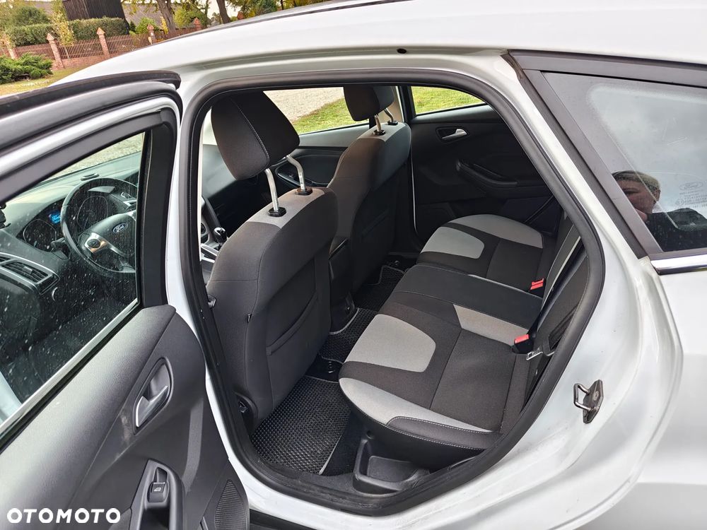 Ford Focus - 10