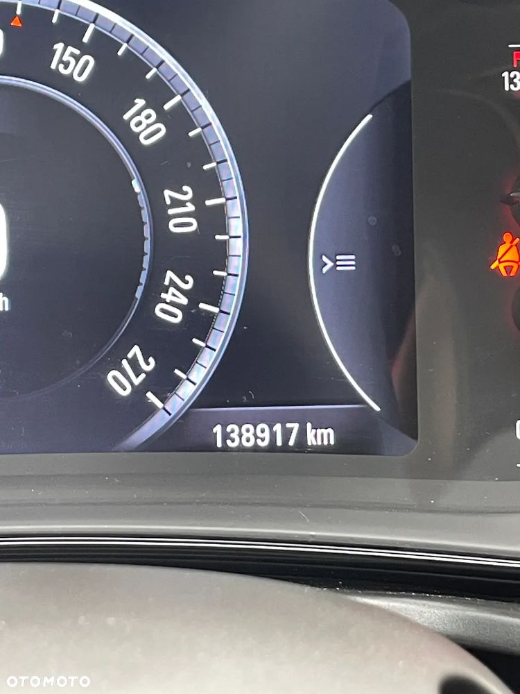 Opel Insignia - 22